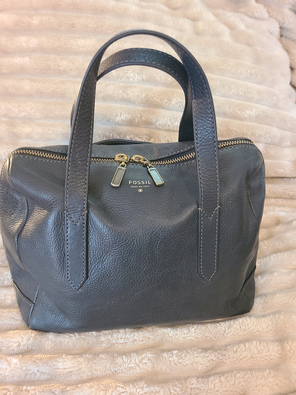 Authentic Fossil Leather Sydney  Satchel Bag